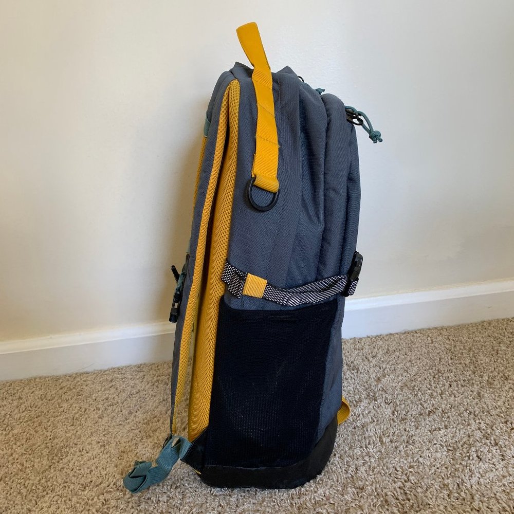 JanSport Gnarly Gnapsack 25 Backpack (Gray & Galaxy) - Picture 8 of 16